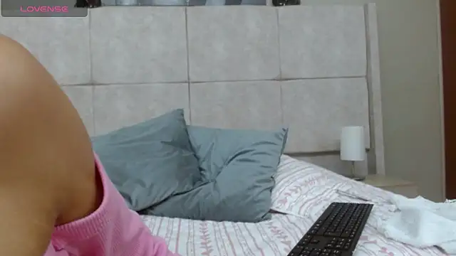 Snapshot of sweet_amalia4 chatting on 01-29-25, 10:22 sweet amalia4 online show from 01-29-25, 10:22