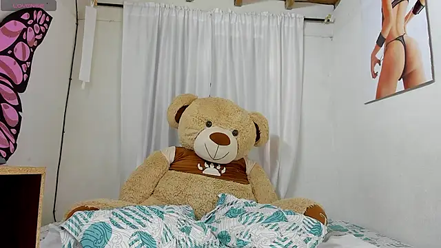 Snapshot of sweet_amalia4 chatting on 09-11-25, 07:14 sweet amalia4 online show from 09-11-25, 07:14