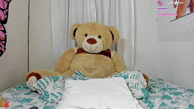 Snapshot of sweet_amalia4 chatting on 09-16-25, 08:43 sweet amalia4 online show from 09-16-25, 08:43