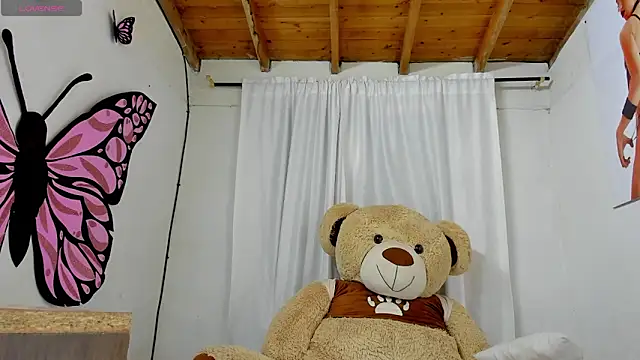 Snapshot of sweet_amalia4 chatting on 09-22-25, 06:43 sweet amalia4 online show from 09-22-25, 06:43