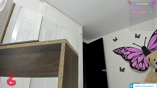 Snapshot of sweet_amalia4 chatting on 11-27-25, 09:39 sweet amalia4 online show from 11-27-25, 09:39