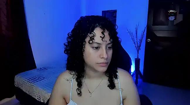 Snapshot of eva_ashford chatting on 12-05-24, 12:33 eva ashford online show from 12-05-24, 12:33