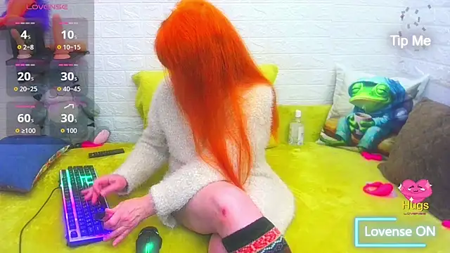 RedHousewife online show from 04-28-26, 04:45