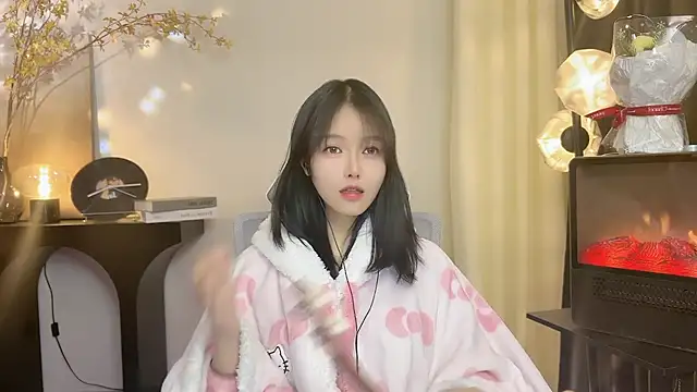 xiaodaibabyy online show from 12-24-24, 03:58