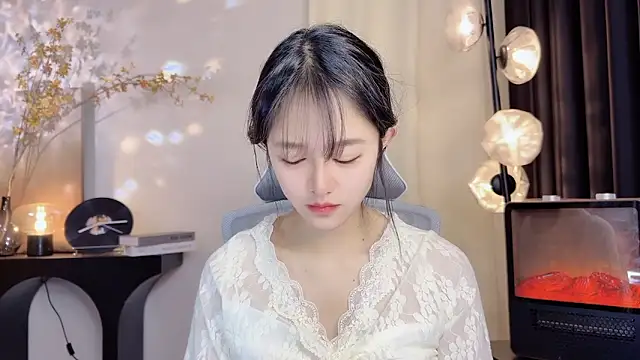 xiaodaibabyy online show from 01-11-25, 12:29