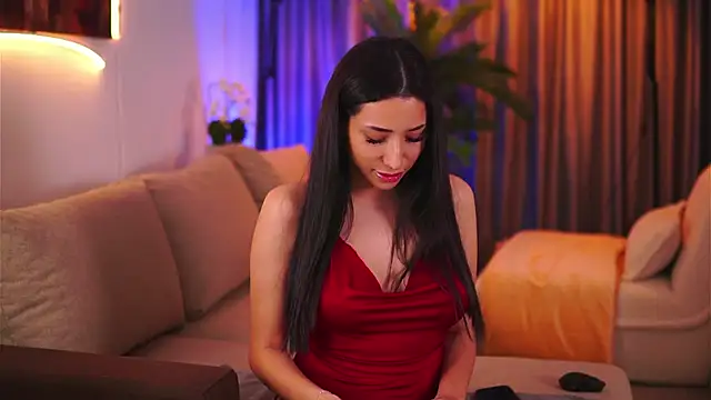 Snapshot of GinaValentinna chatting on 01-26-25, 07:31 GinaValentinna online show from 01-26-25, 07:31