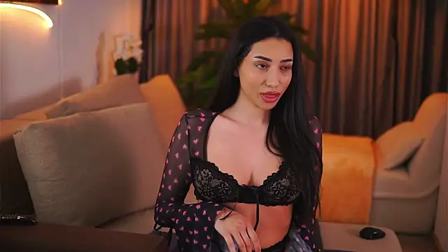 Snapshot of GinaValentinna chatting on 02-06-25, 10:43 GinaValentinna online show from 02-06-25, 10:43