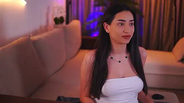 Snapshot of GinaValentinna chatting on 03-01-25, 07:48 GinaValentinna online show from 03-01-25, 07:48