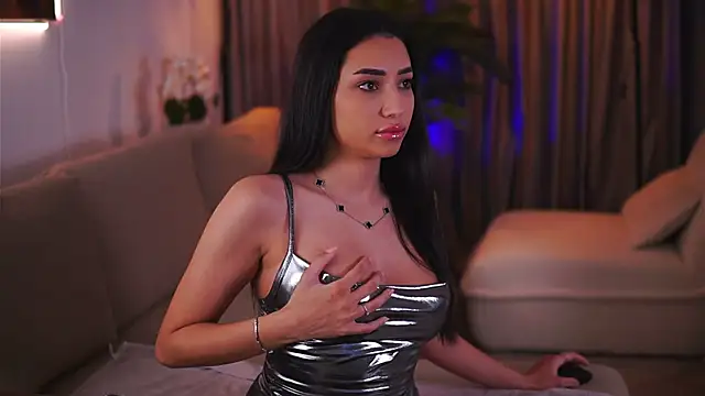 Snapshot of GinaValentinna chatting on 03-14-25, 07:55 GinaValentinna online show from 03-14-25, 07:55