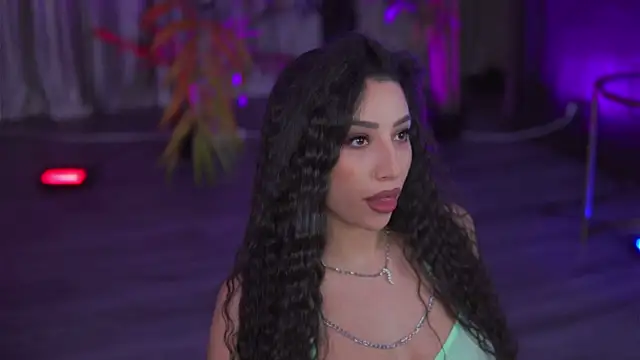 Snapshot of GinaValentinna chatting on 09-24-25, 06:55 GinaValentinna online show from 09-24-25, 06:55