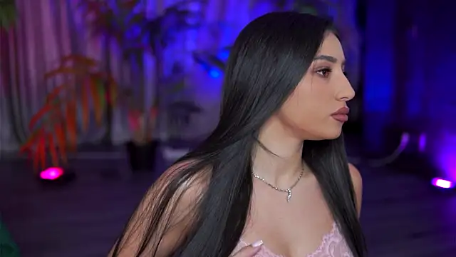 Snapshot of GinaValentinna chatting on 10-04-25, 07:01 GinaValentinna online show from 10-04-25, 07:01