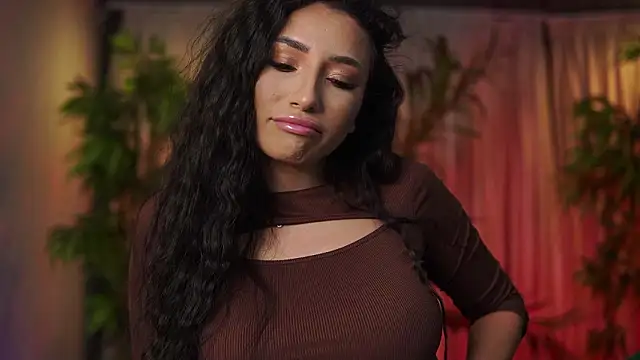 Snapshot of GinaValentinna chatting on 03-04-26, 08:04 GinaValentinna online show from 03-04-26, 08:04