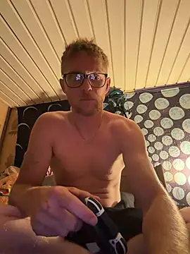 Snapshot of luv2cum7491 chatting on 07-21-26, 01:41 luv2cum7491 online show from 07-21-26, 01:41