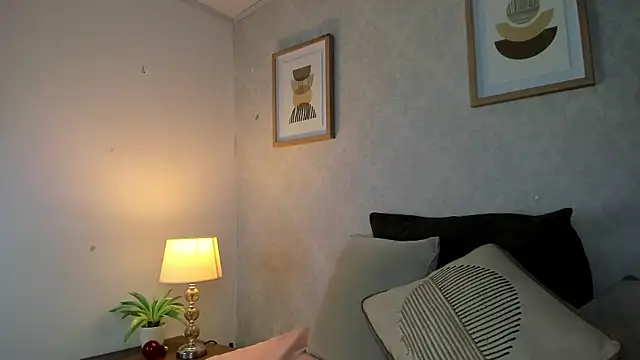 Caroline dh online show from 11-14-25, 11:42