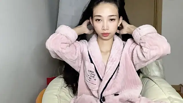 Lili-2 online show from 01-22-25, 04:12