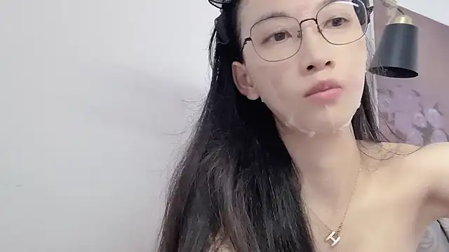 Lili-2 online show from 05-19-26, 06:31