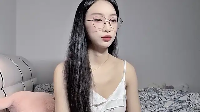 Lili-2 online show from 06-06-26, 05:06