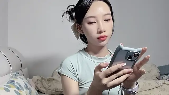 Lili-2 online show from 06-30-26, 03:57