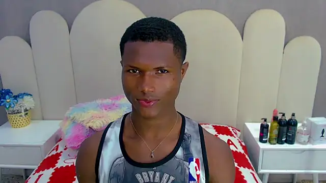 Snapshot of joel_blackcock chatting on 10-27-25, 03:38 joel blackcock online show from 10-27-25, 03:38