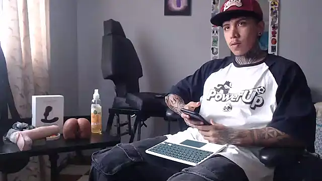 Nickhot0609 online show from 01-12-25, 08:14