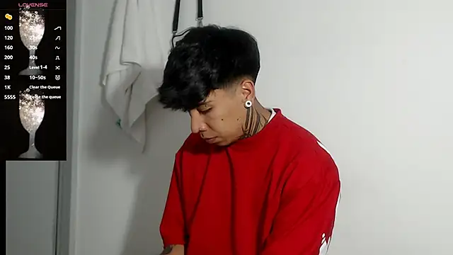 Nickhot0609 online show from 03-01-25, 09:15