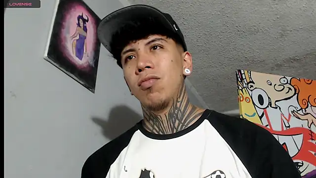 Nickhot0609 online show from 03-19-25, 10:31