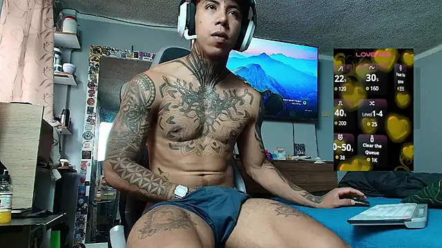 Nickhot0609 online show from 02-18-26, 05:20