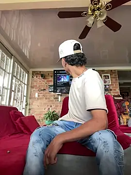 Snapshot of Edward_Milleer chatting on 12-26-24, 02:16 Edward Milleer online show from 12-26-24, 02:16