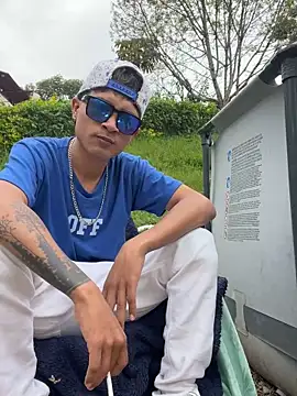 Snapshot of Edward_Milleer chatting on 12-29-24, 05:01 Edward Milleer online show from 12-29-24, 05:01