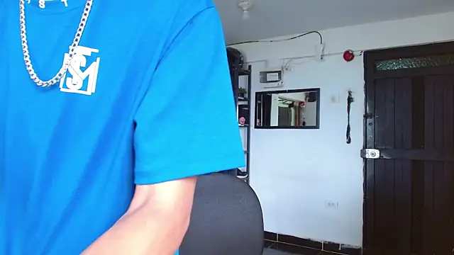 Snapshot of Edward_Milleer chatting on 09-29-25, 05:29 Edward Milleer online show from 09-29-25, 05:29