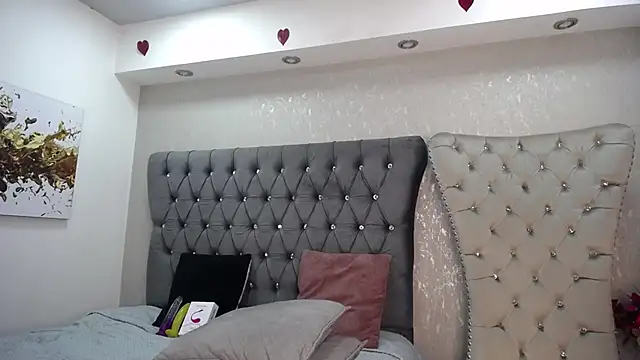 Melodi Roux online show from 03-08-25, 09:50