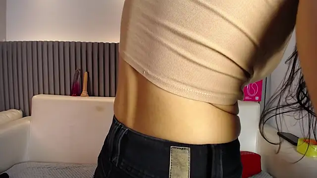 Melodi Roux online show from 04-27-26, 01:20