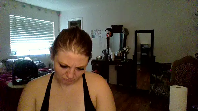 Snapshot of sophiarica chatting on 05-20-26, 09:21 sophiarica online show from 05-20-26, 09:21