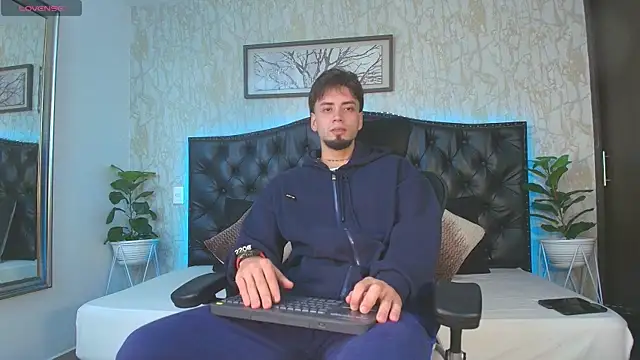 MattDevon online show from 02-11-26, 03:33