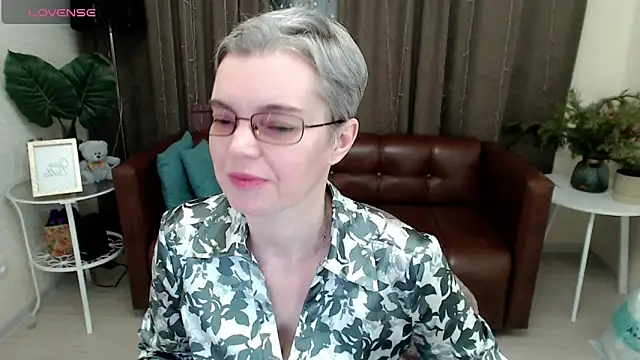 Snapshot of Cutie_Erikaa1 chatting on 01-01-25, 01:15 Cutie Erikaa1 online show from 01-01-25, 01:15