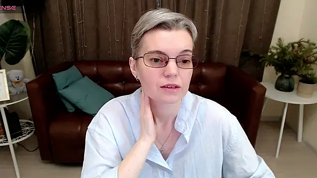 Snapshot of Cutie_Erikaa1 chatting on 01-11-25, 02:30 Cutie Erikaa1 online show from 01-11-25, 02:30
