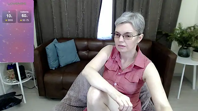 Snapshot of Cutie_Erikaa1 chatting on 01-15-25, 08:41 Cutie Erikaa1 online show from 01-15-25, 08:41