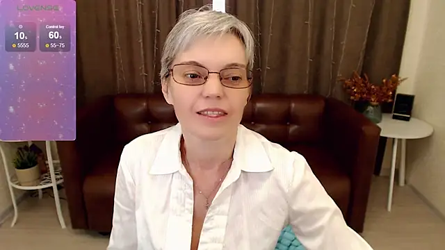 Snapshot of Cutie_Erikaa1 chatting on 02-05-25, 05:41 Cutie Erikaa1 online show from 02-05-25, 05:41