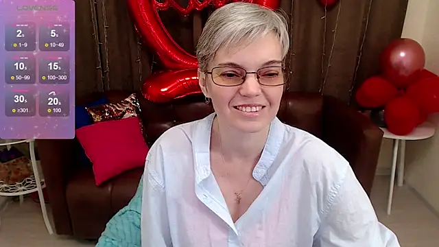 Snapshot of Cutie_Erikaa1 chatting on 02-13-25, 02:34 Cutie Erikaa1 online show from 02-13-25, 02:34