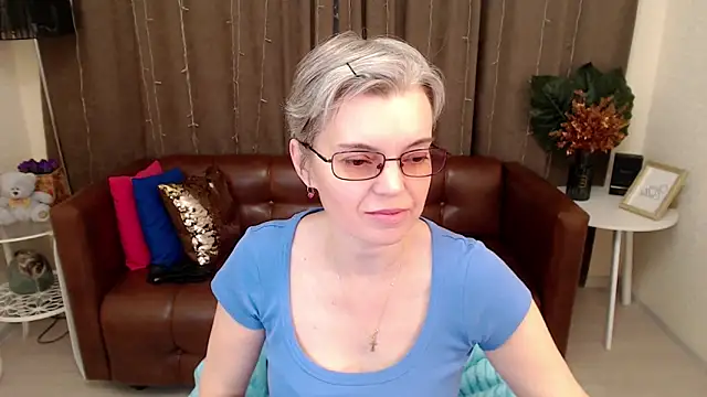 Snapshot of Cutie_Erikaa1 chatting on 02-27-25, 02:32 Cutie Erikaa1 online show from 02-27-25, 02:32
