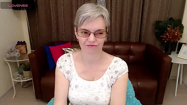 Snapshot of Cutie_Erikaa1 chatting on 03-02-25, 02:19 Cutie Erikaa1 online show from 03-02-25, 02:19