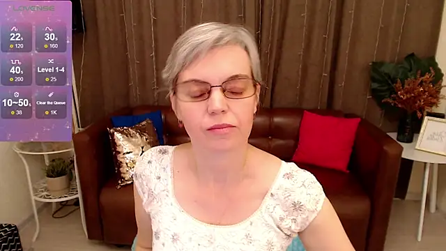 Snapshot of Cutie_Erikaa1 chatting on 03-05-25, 03:51 Cutie Erikaa1 online show from 03-05-25, 03:51