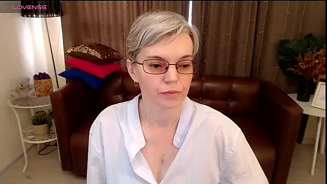 Snapshot of Cutie_Erikaa1 chatting on 03-06-25, 05:35 Cutie Erikaa1 online show from 03-06-25, 05:35