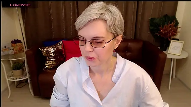 Snapshot of Cutie_Erikaa1 chatting on 03-07-25, 02:36 Cutie Erikaa1 online show from 03-07-25, 02:36