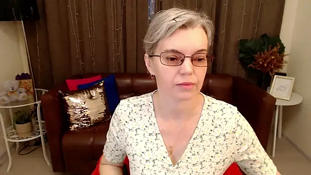 Snapshot of Cutie_Erikaa1 chatting on 03-14-25, 02:20 Cutie Erikaa1 online show from 03-14-25, 02:20