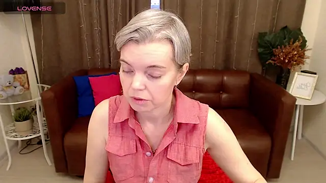 Snapshot of Cutie_Erikaa1 chatting on 03-21-25, 02:28 Cutie Erikaa1 online show from 03-21-25, 02:28
