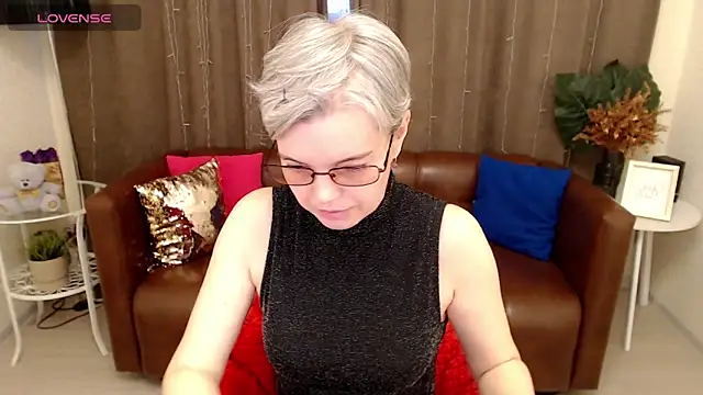 Snapshot of Cutie_Erikaa1 chatting on 03-22-25, 02:27 Cutie Erikaa1 online show from 03-22-25, 02:27