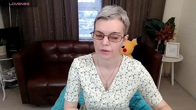 Snapshot of Cutie_Erikaa1 chatting on 09-10-25, 02:22 Cutie Erikaa1 online show from 09-10-25, 02:22