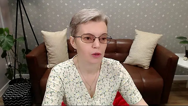 Snapshot of Cutie_Erikaa1 chatting on 09-25-25, 02:26 Cutie Erikaa1 online show from 09-25-25, 02:26