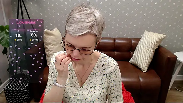 Snapshot of Cutie_Erikaa1 chatting on 09-26-25, 02:26 Cutie Erikaa1 online show from 09-26-25, 02:26